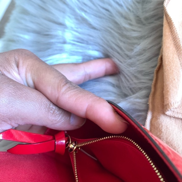 Louis Vuitton Monogram Pochette Lucie - Picture 8 of 12